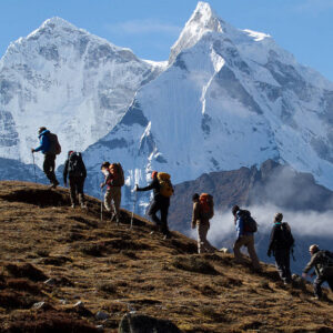 trekking in manali image